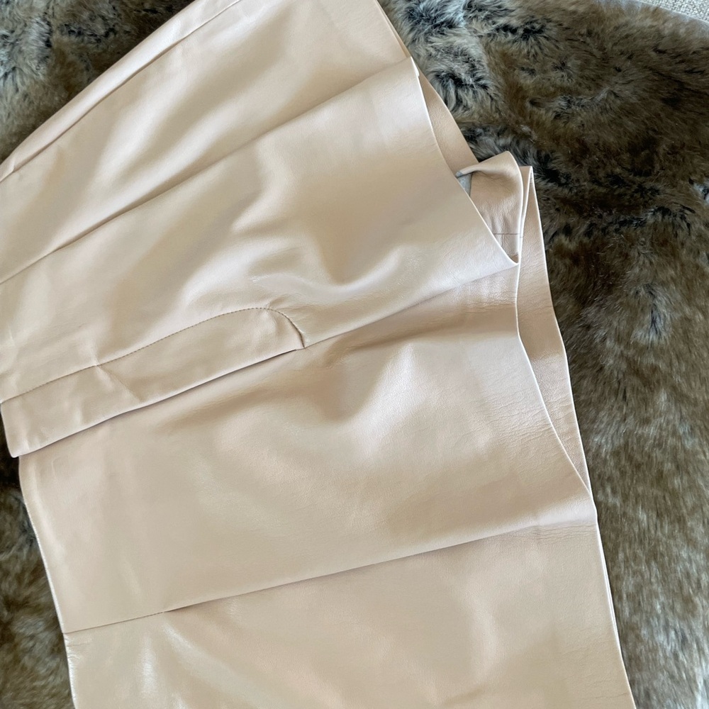 Alice + Olivia High Waist Tan Shorts - Picture 6 of 10